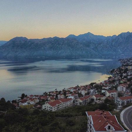 Apartment Marta 2 Kotor Bagian luar foto