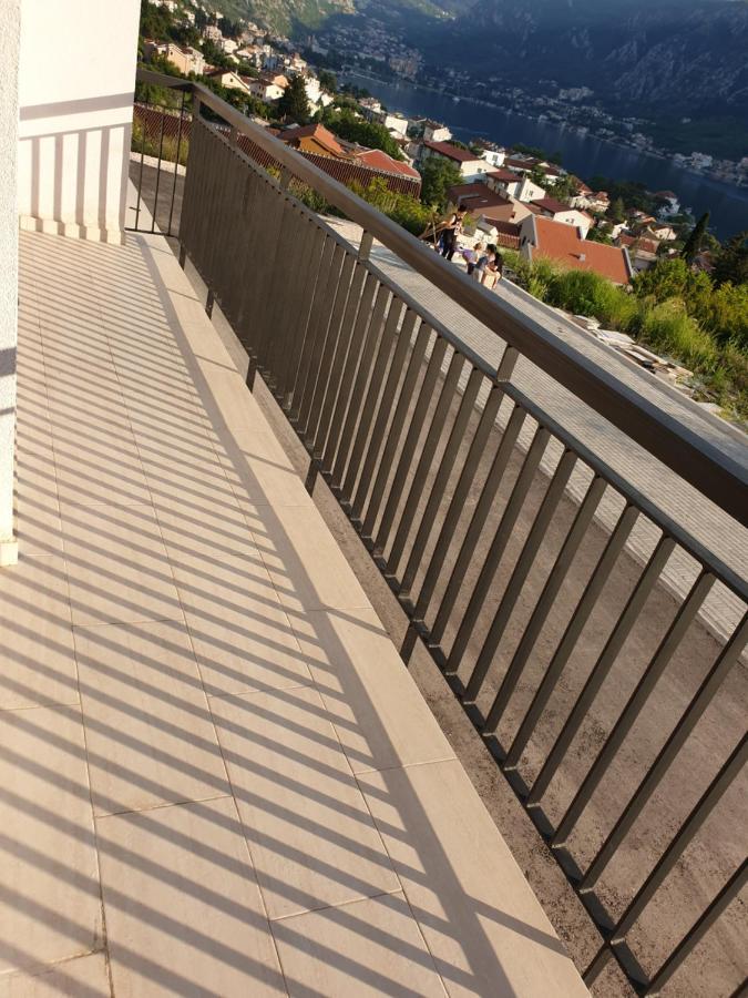 Apartment Marta 2 Kotor Bagian luar foto
