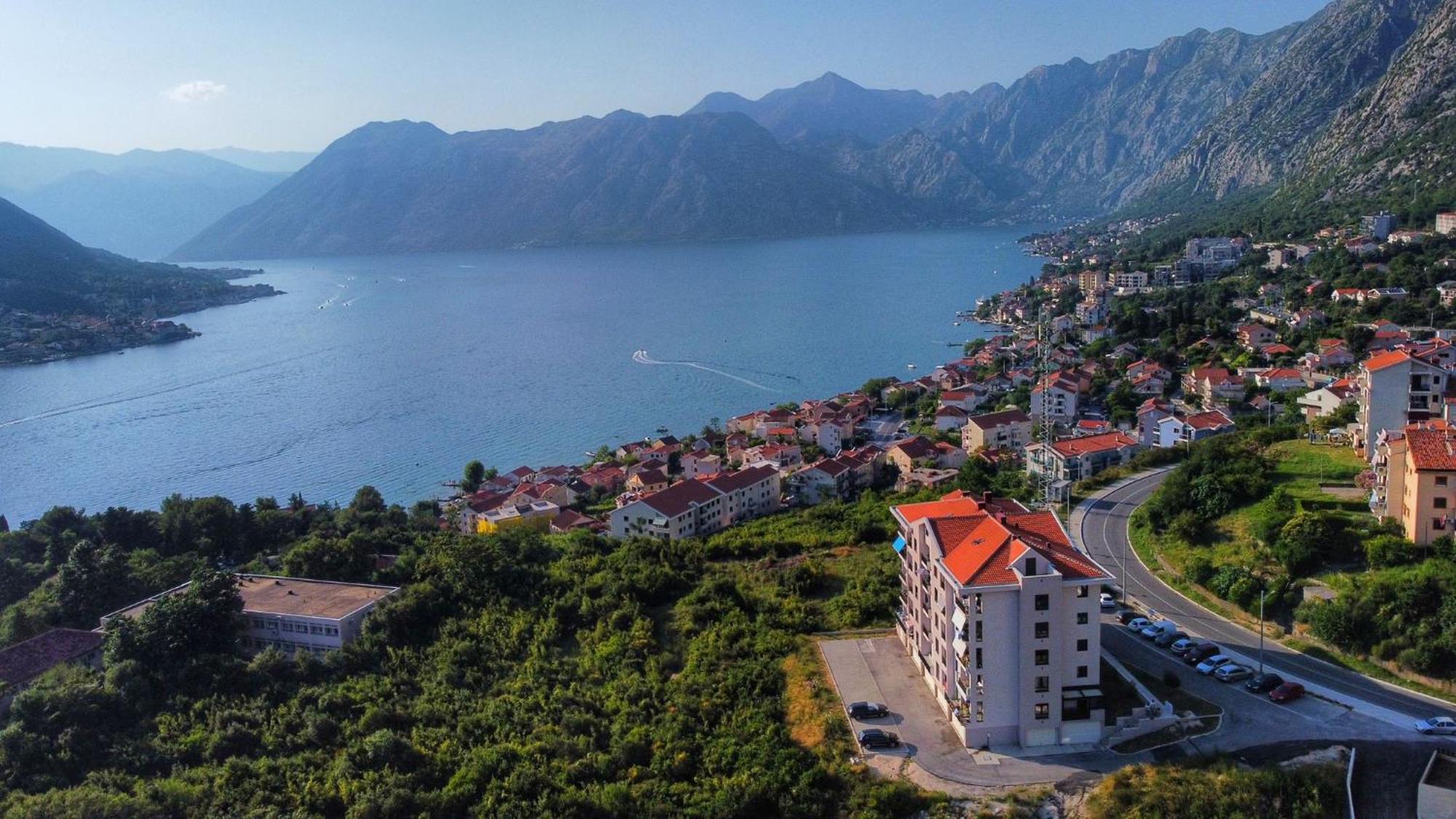 Apartment Marta 2 Kotor Bagian luar foto